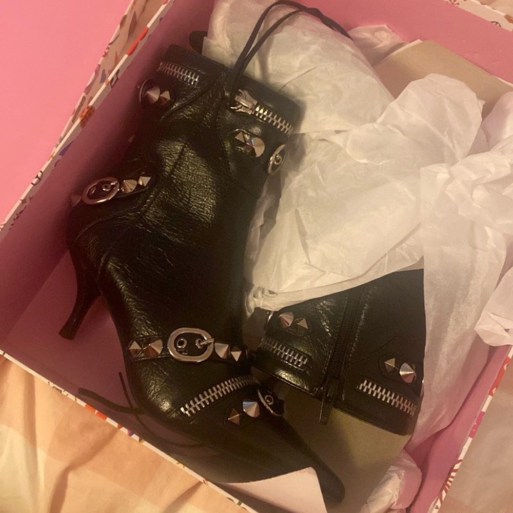 Jeffery Campbell size 6
